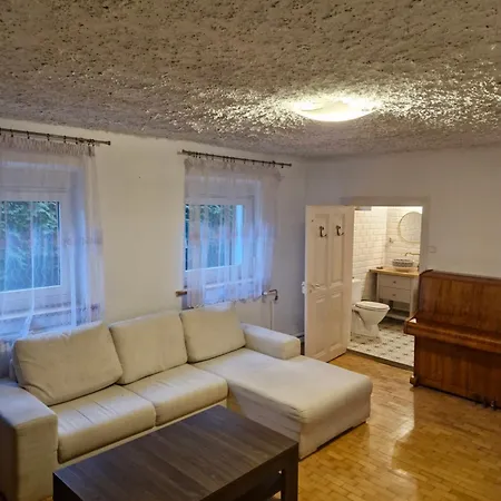 Dom Torunska 71 *